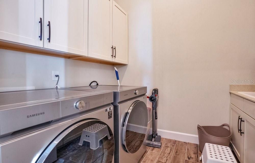 На продажу: $1,450,000 (4 спален, 4 ванн, 3911 Квадратных фут)