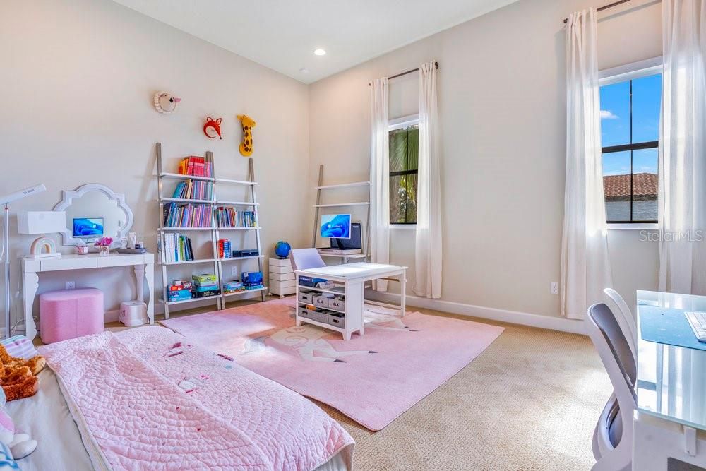 На продажу: $1,450,000 (4 спален, 4 ванн, 3911 Квадратных фут)