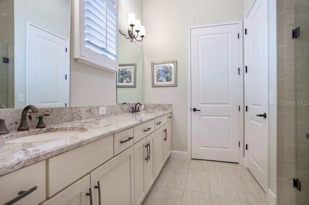 На продажу: $1,450,000 (4 спален, 4 ванн, 3911 Квадратных фут)