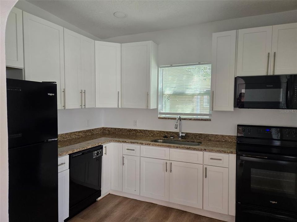 В аренду: $1,550 (2 спален, 1 ванн, 1000 Квадратных фут)