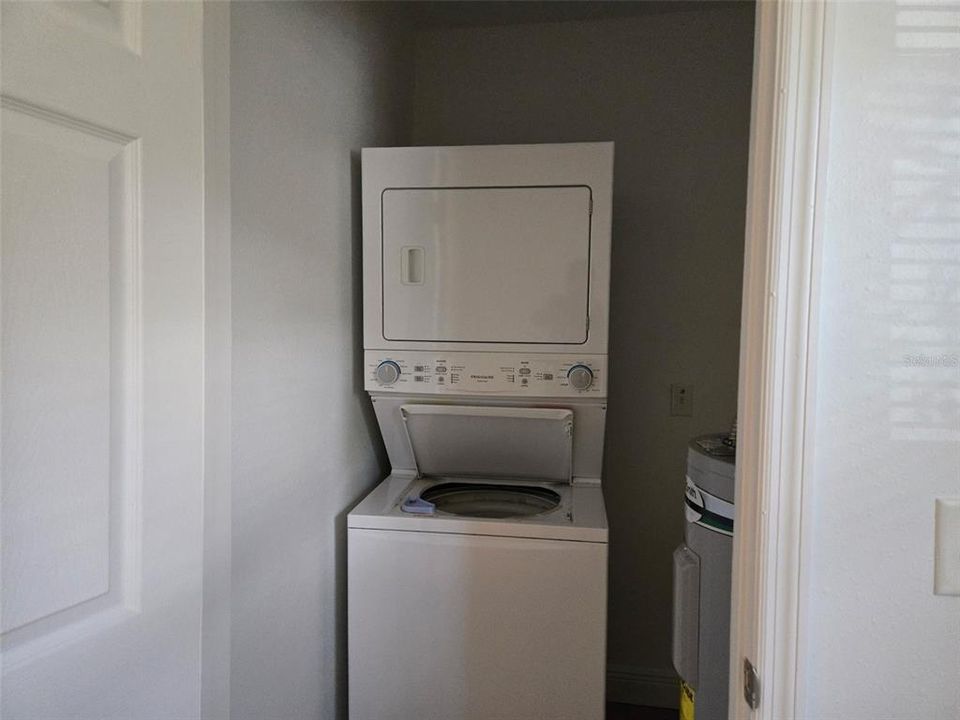 В аренду: $1,550 (2 спален, 1 ванн, 1000 Квадратных фут)