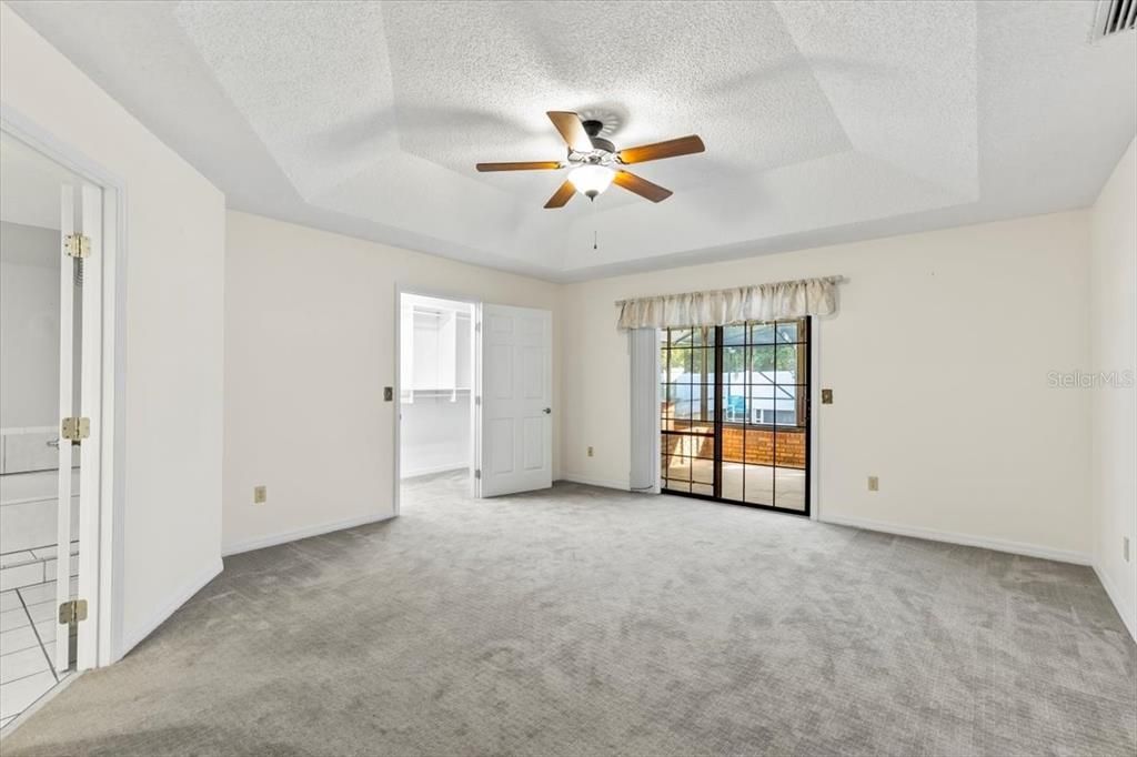 合同活跃: $595,000 (4 贝兹, 3 浴室, 2852 平方英尺)