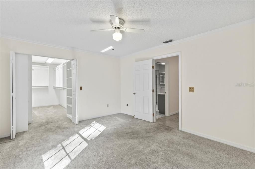 合同活跃: $595,000 (4 贝兹, 3 浴室, 2852 平方英尺)