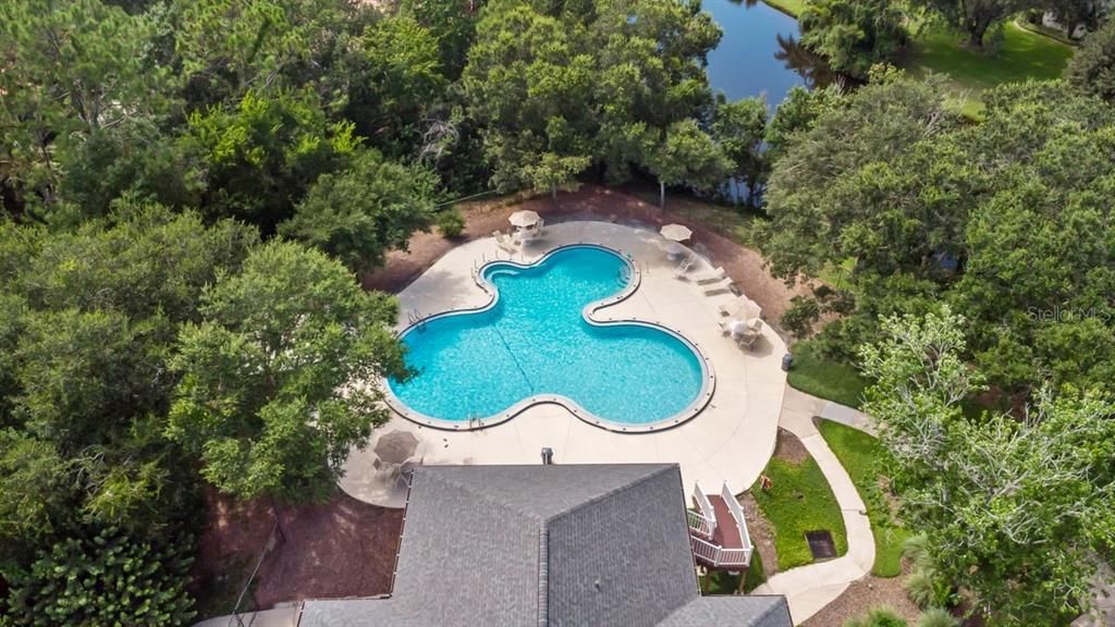 合同活跃: $595,000 (4 贝兹, 3 浴室, 2852 平方英尺)