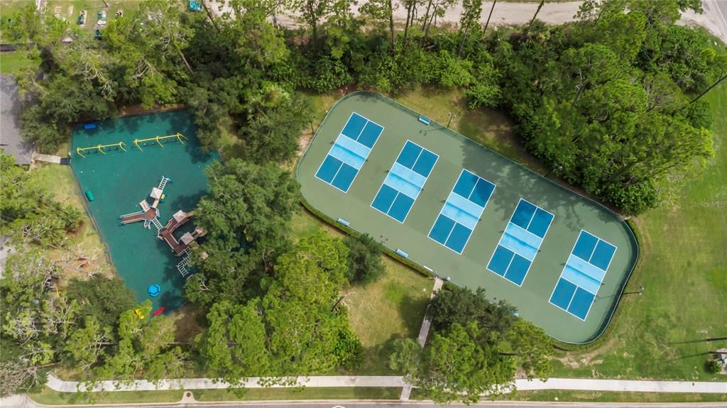 合同活跃: $595,000 (4 贝兹, 3 浴室, 2852 平方英尺)