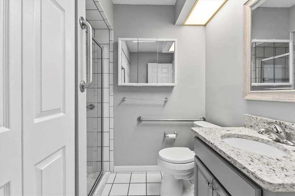 合同活跃: $595,000 (4 贝兹, 3 浴室, 2852 平方英尺)