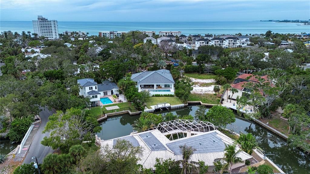 Activo con contrato: $1,398,000 (4 camas, 3 baños, 3074 Pies cuadrados)