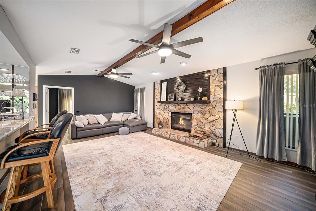 待售: $449,000 (3 贝兹, 2 浴室, 1674 平方英尺)