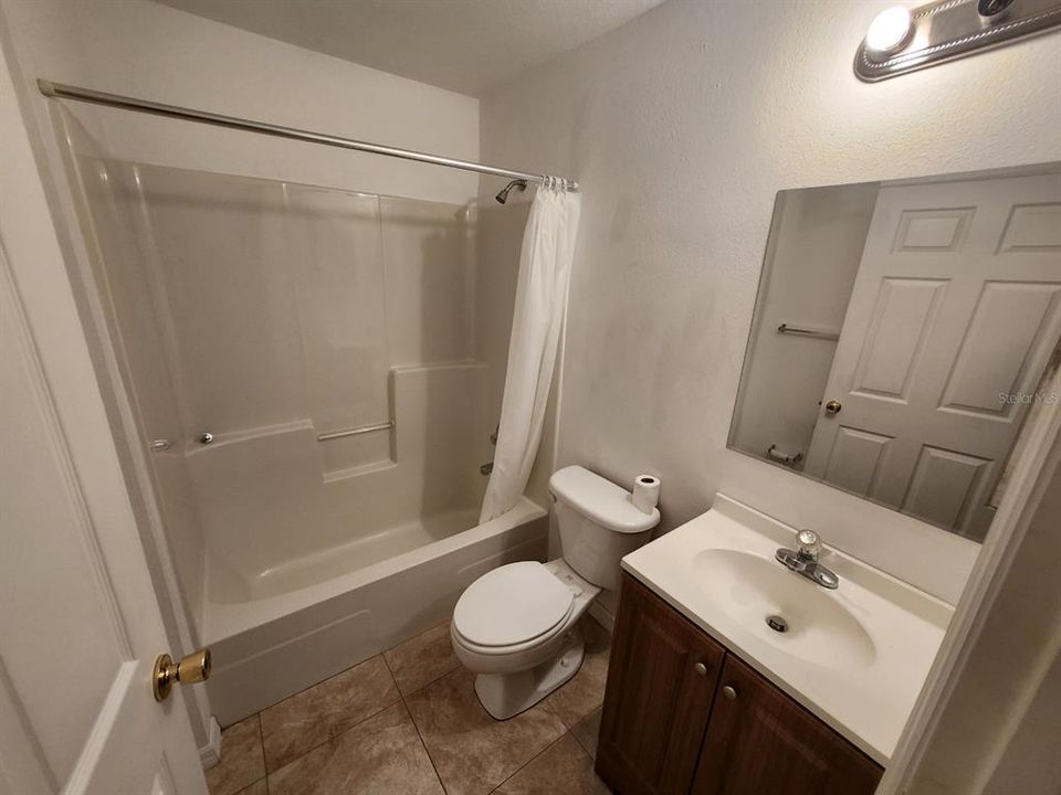 出租: $1,175 (2 贝兹, 2 浴室, 1245 平方英尺)