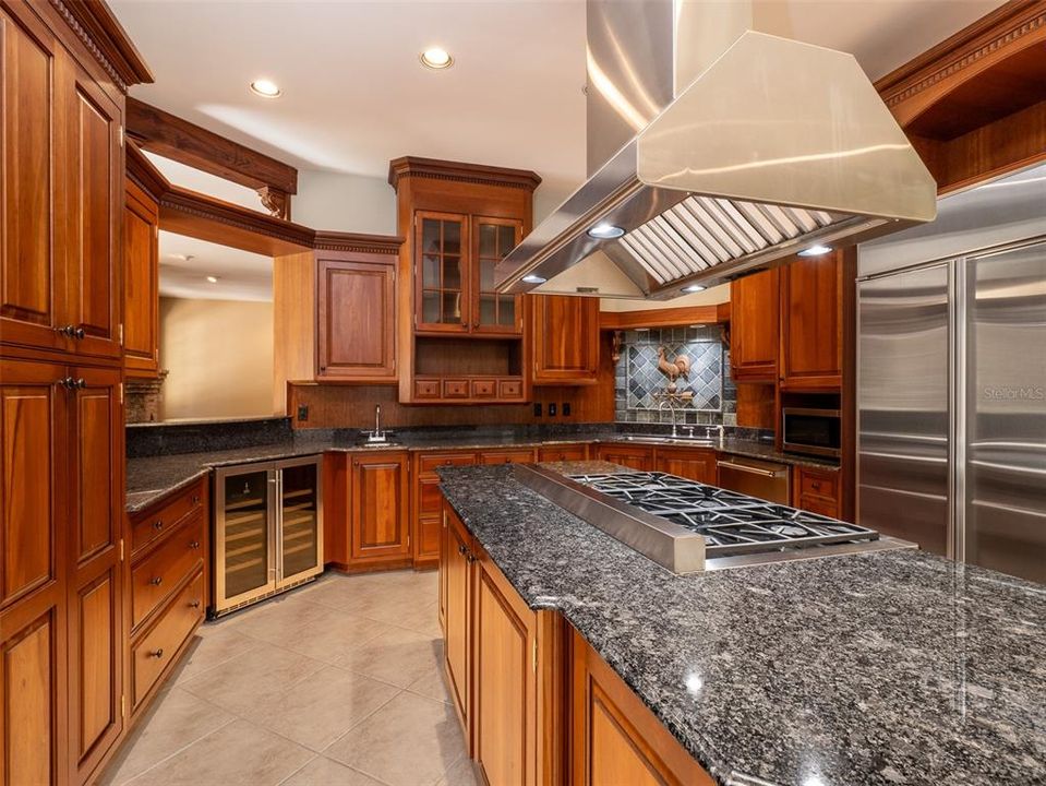 待售: $1,595,000 (5 贝兹, 6 浴室, 6410 平方英尺)