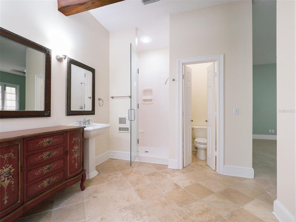 待售: $1,595,000 (5 贝兹, 6 浴室, 6410 平方英尺)