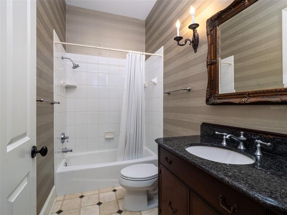 待售: $1,595,000 (5 贝兹, 6 浴室, 6410 平方英尺)