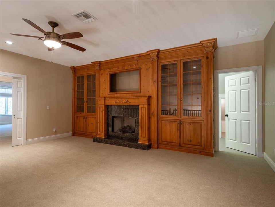 待售: $1,595,000 (5 贝兹, 6 浴室, 6410 平方英尺)