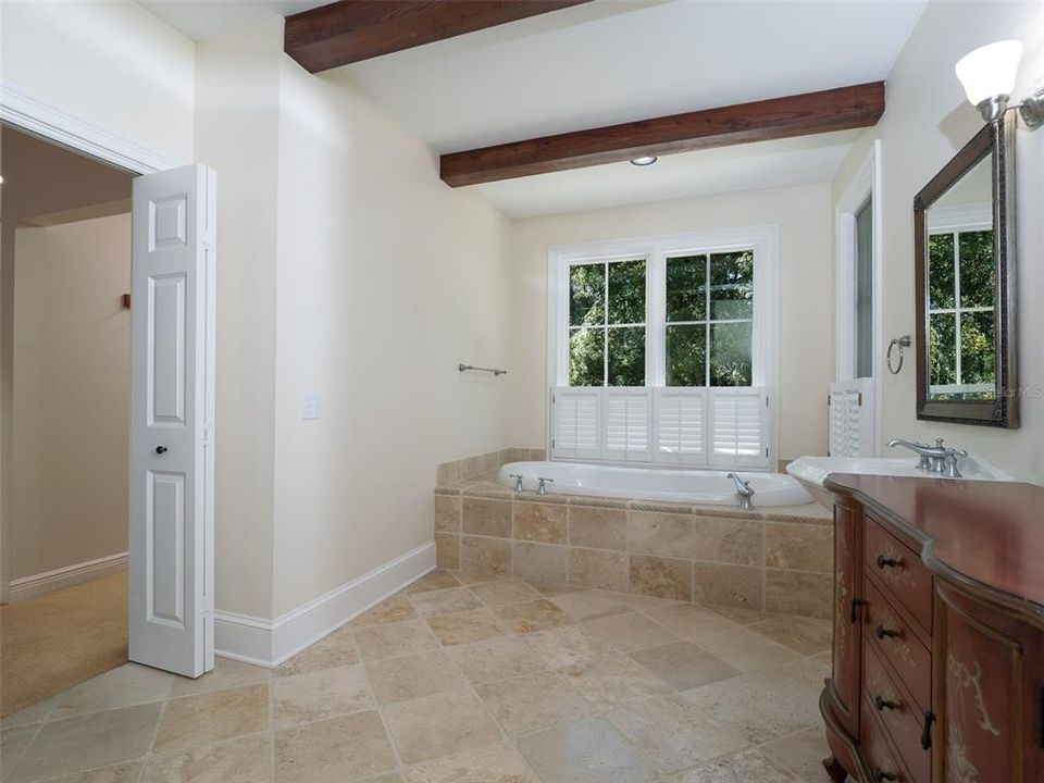 待售: $1,595,000 (5 贝兹, 6 浴室, 6410 平方英尺)