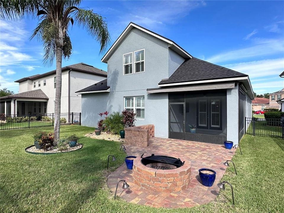 For Rent: $2,450 (4 beds, 3 baths, 2372 Square Feet)