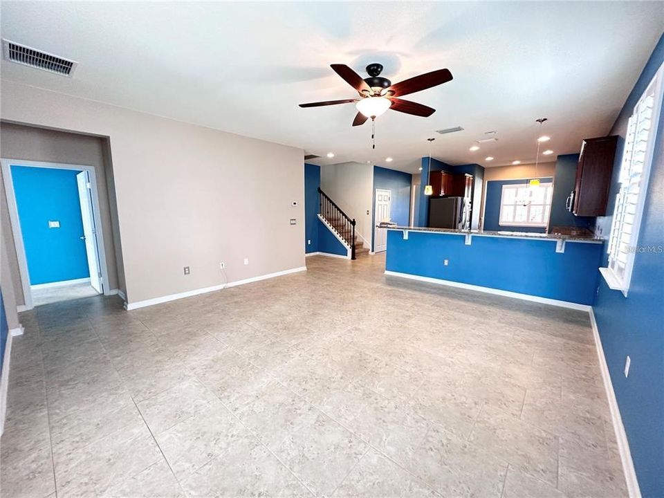 For Rent: $2,450 (4 beds, 3 baths, 2372 Square Feet)