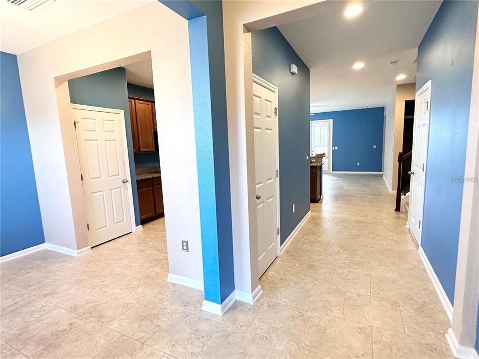 For Rent: $2,450 (4 beds, 3 baths, 2372 Square Feet)