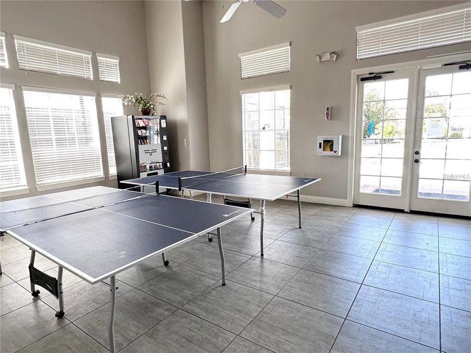 For Rent: $2,450 (4 beds, 3 baths, 2372 Square Feet)