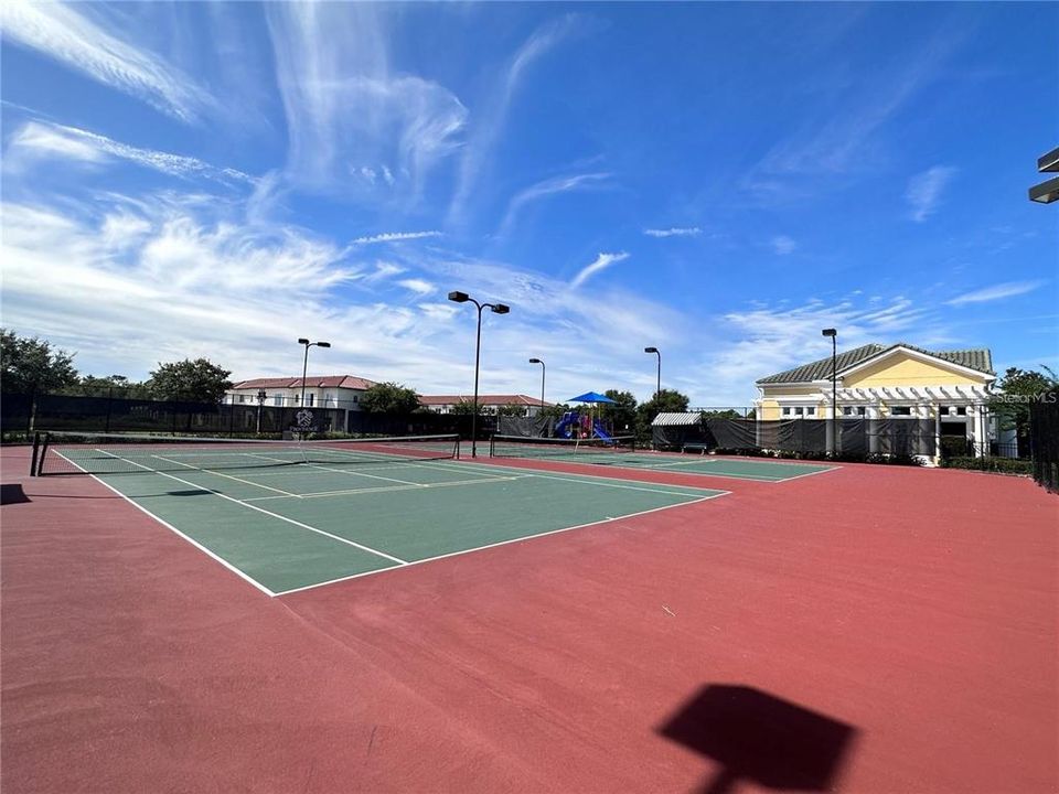 For Rent: $2,450 (4 beds, 3 baths, 2372 Square Feet)