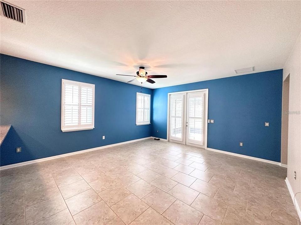 For Rent: $2,450 (4 beds, 3 baths, 2372 Square Feet)
