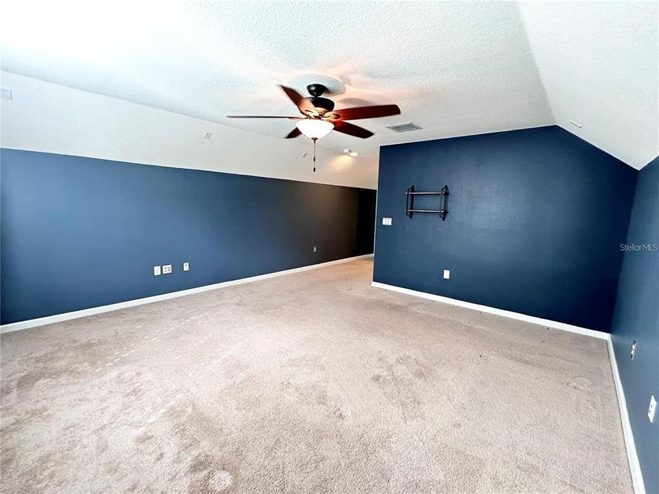 For Rent: $2,450 (4 beds, 3 baths, 2372 Square Feet)