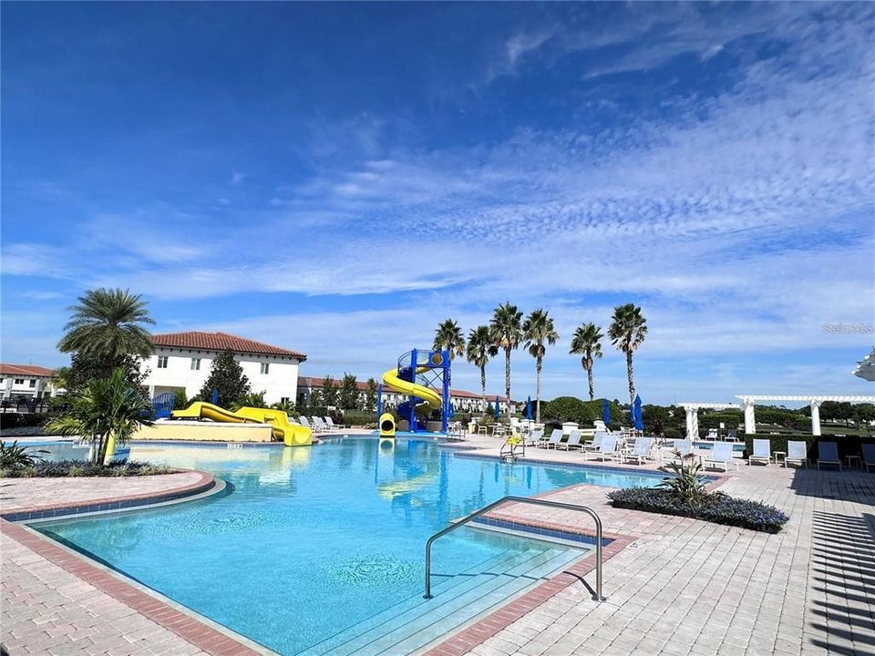 For Rent: $2,450 (4 beds, 3 baths, 2372 Square Feet)