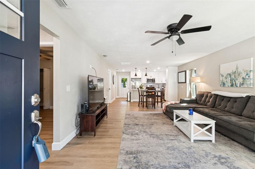 待售: $274,900 (3 贝兹, 2 浴室, 1253 平方英尺)