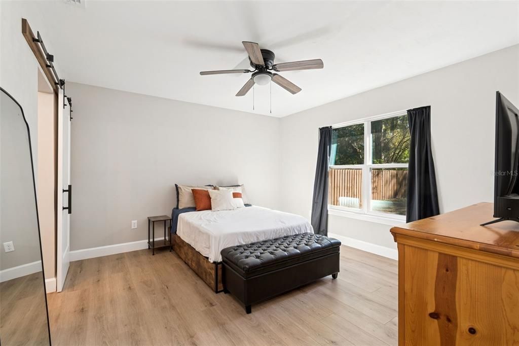 待售: $274,900 (3 贝兹, 2 浴室, 1253 平方英尺)