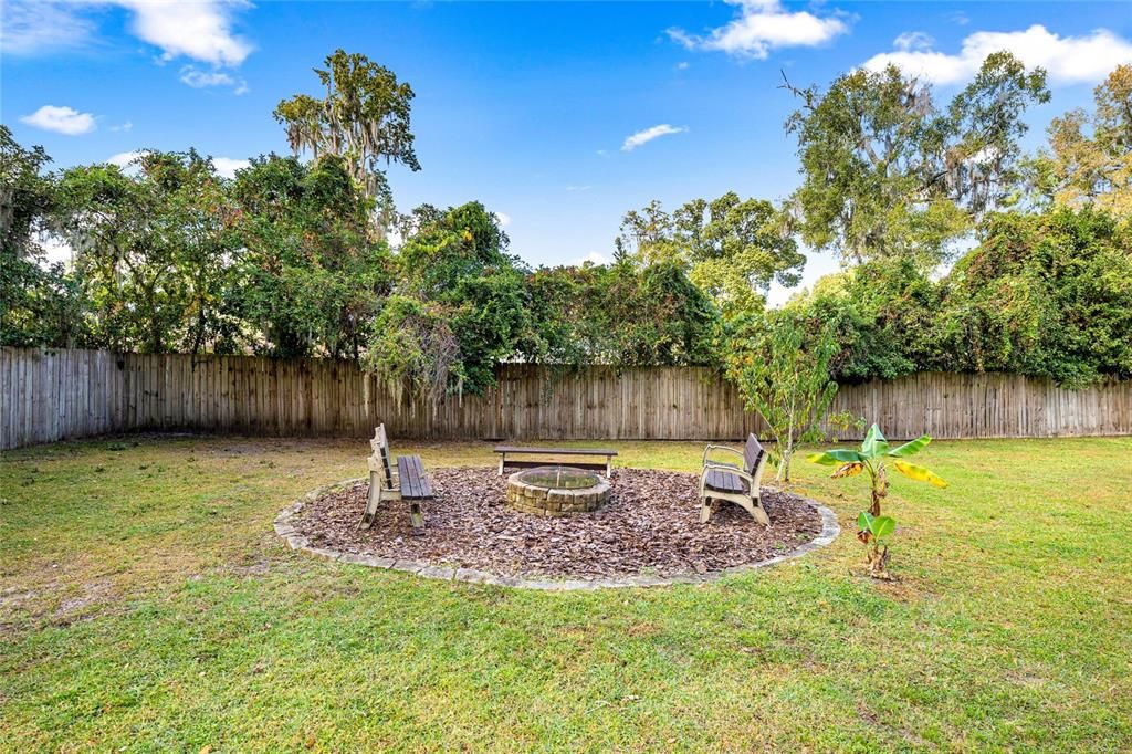 Active With Contract: $389,900 (3 beds, 2 baths, 1722 Square Feet)