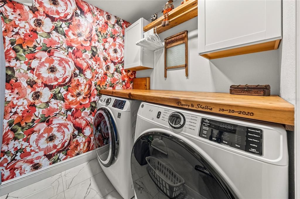 Active With Contract: $389,900 (3 beds, 2 baths, 1722 Square Feet)