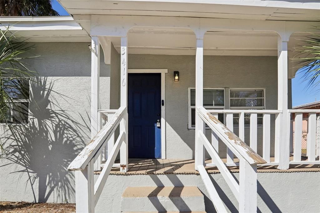 Active With Contract: $220,000 (2 beds, 1 baths, 644 Square Feet)