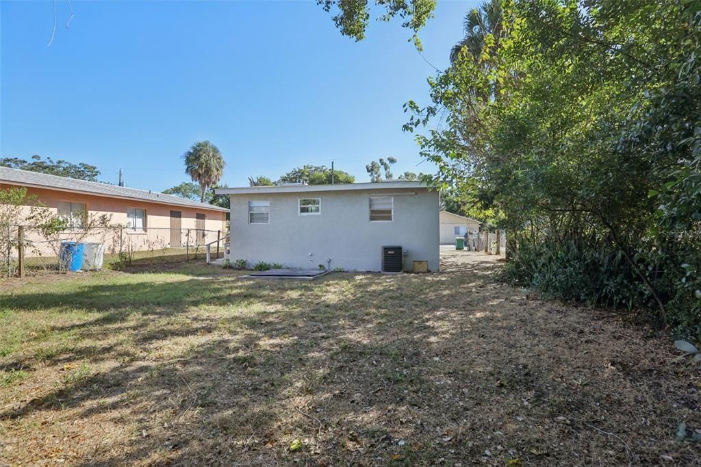 Active With Contract: $220,000 (2 beds, 1 baths, 644 Square Feet)