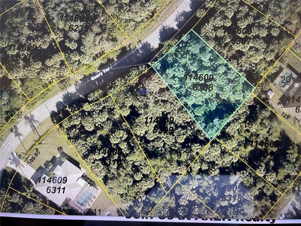 待售: $24,900 (0.25 acres)