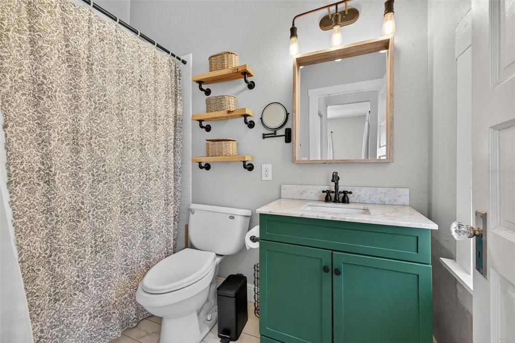 For Rent: $3,000 (3 beds, 2 baths, 1188 Square Feet)