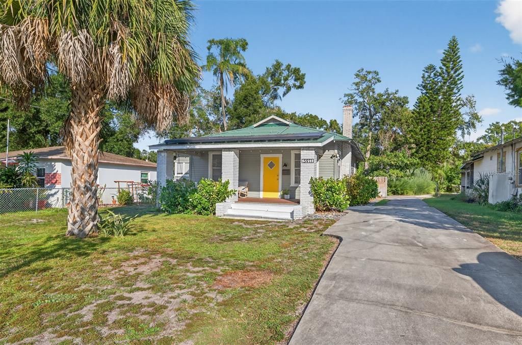 For Rent: $3,000 (3 beds, 2 baths, 1188 Square Feet)