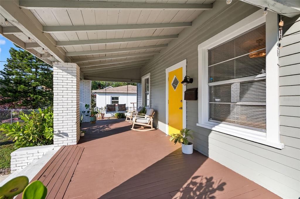 For Rent: $3,000 (3 beds, 2 baths, 1188 Square Feet)