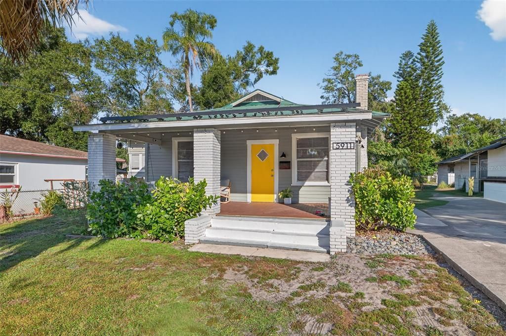 For Rent: $3,000 (3 beds, 2 baths, 1188 Square Feet)