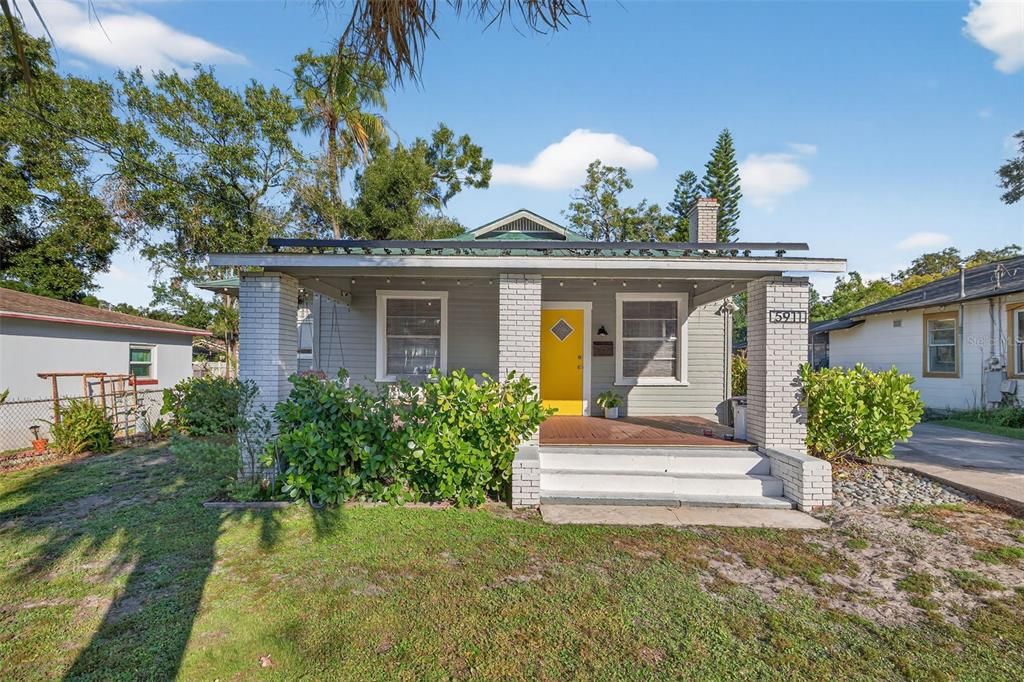 For Rent: $3,000 (3 beds, 2 baths, 1188 Square Feet)