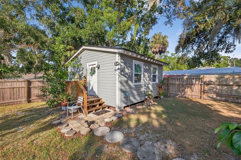 For Rent: $3,000 (3 beds, 2 baths, 1188 Square Feet)