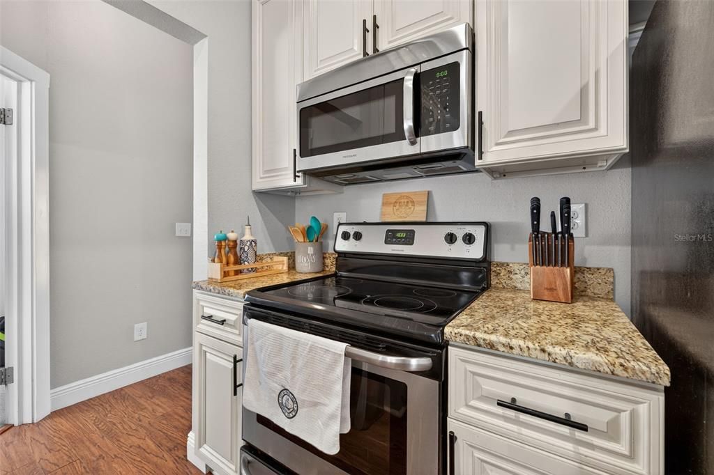 For Rent: $3,000 (3 beds, 2 baths, 1188 Square Feet)