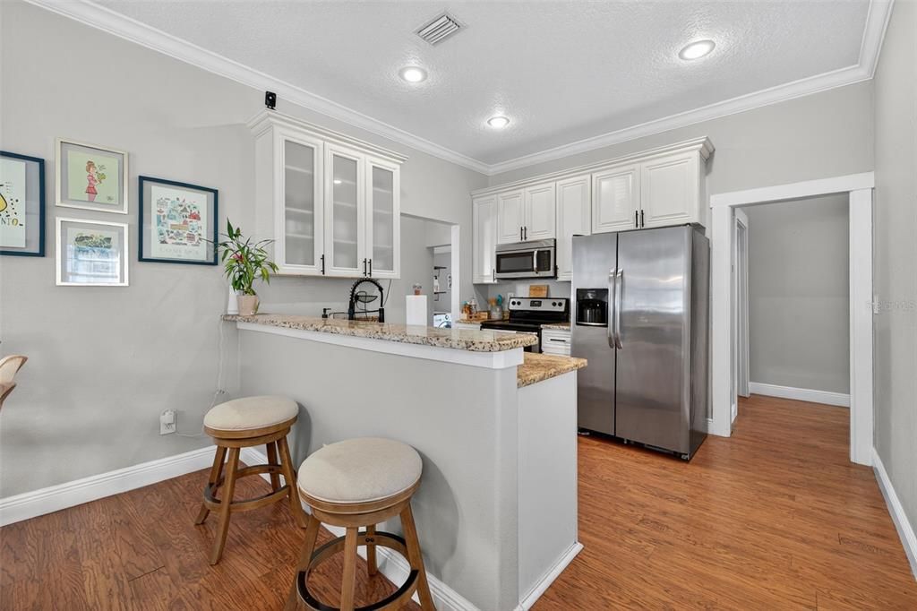 For Rent: $3,000 (3 beds, 2 baths, 1188 Square Feet)