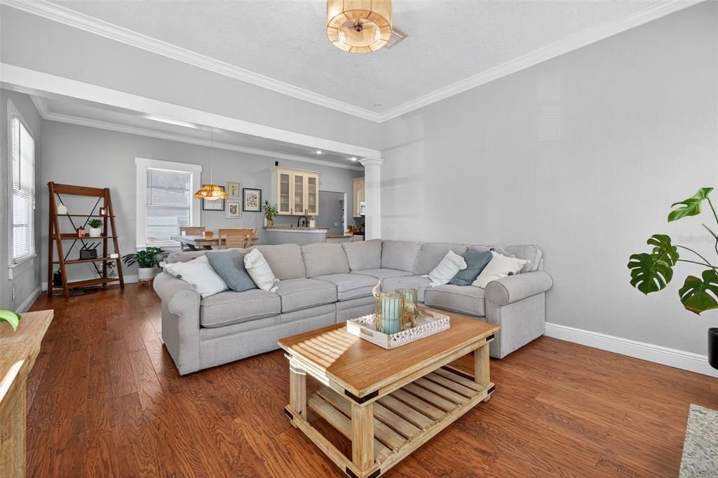 For Rent: $3,000 (3 beds, 2 baths, 1188 Square Feet)