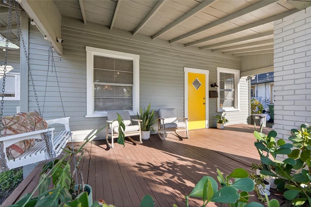 For Rent: $3,000 (3 beds, 2 baths, 1188 Square Feet)