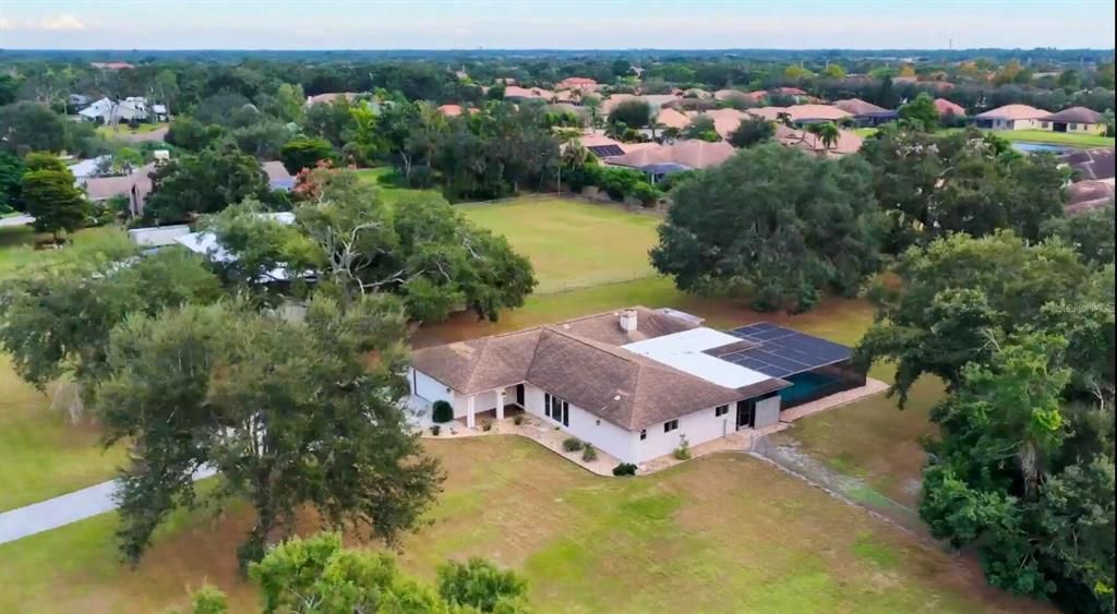 Activo con contrato: $739,000 (5 camas, 3 baños, 2354 Pies cuadrados)