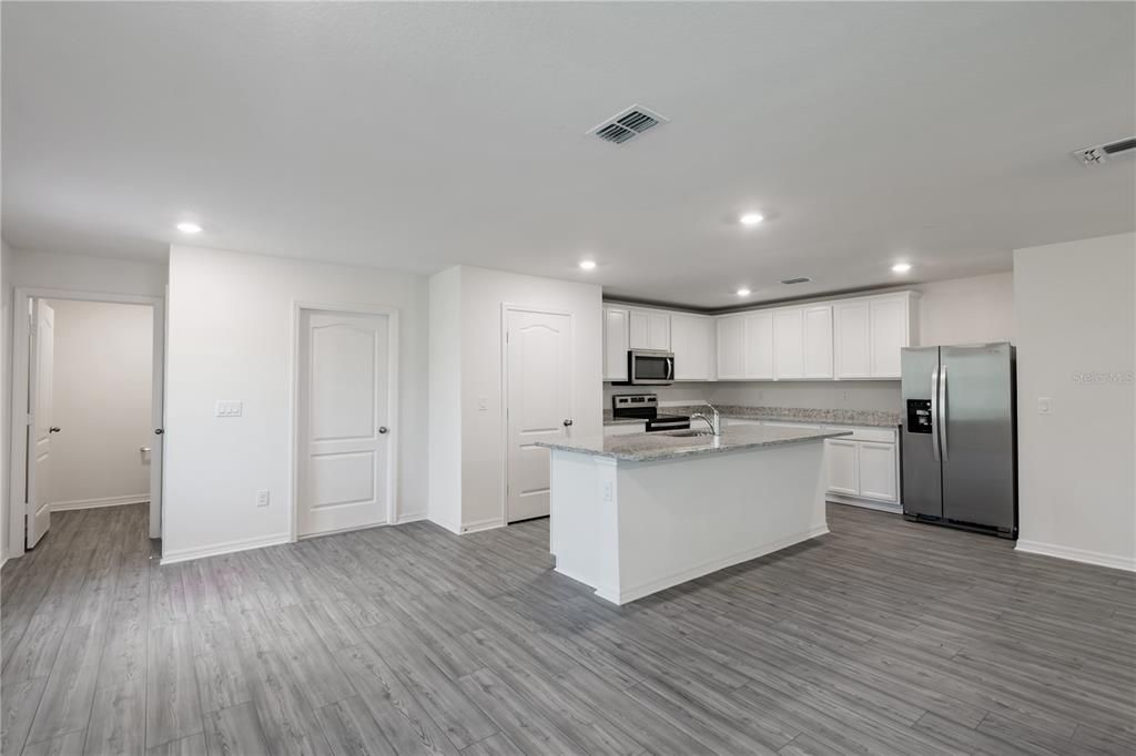 For Sale: $266,900 (3 beds, 2 baths, 1795 Square Feet)