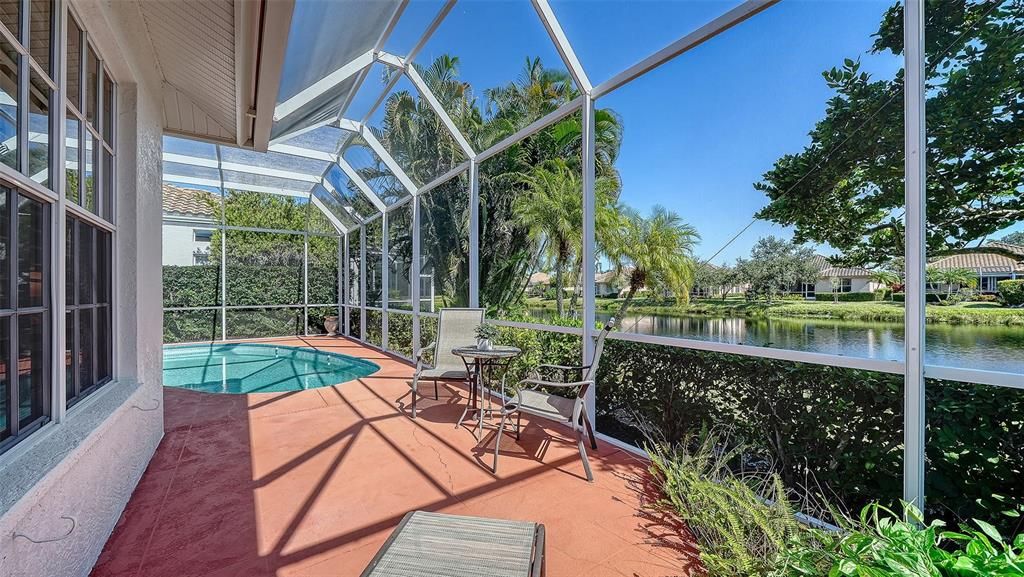 Active With Contract: $559,000 (3 beds, 2 baths, 2114 Square Feet)