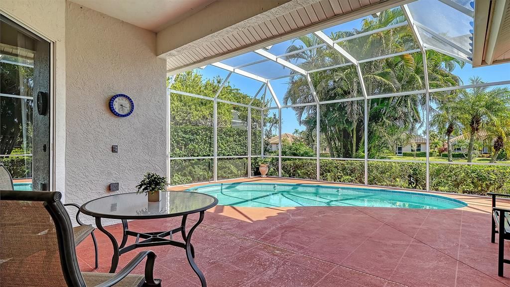 Active With Contract: $559,000 (3 beds, 2 baths, 2114 Square Feet)