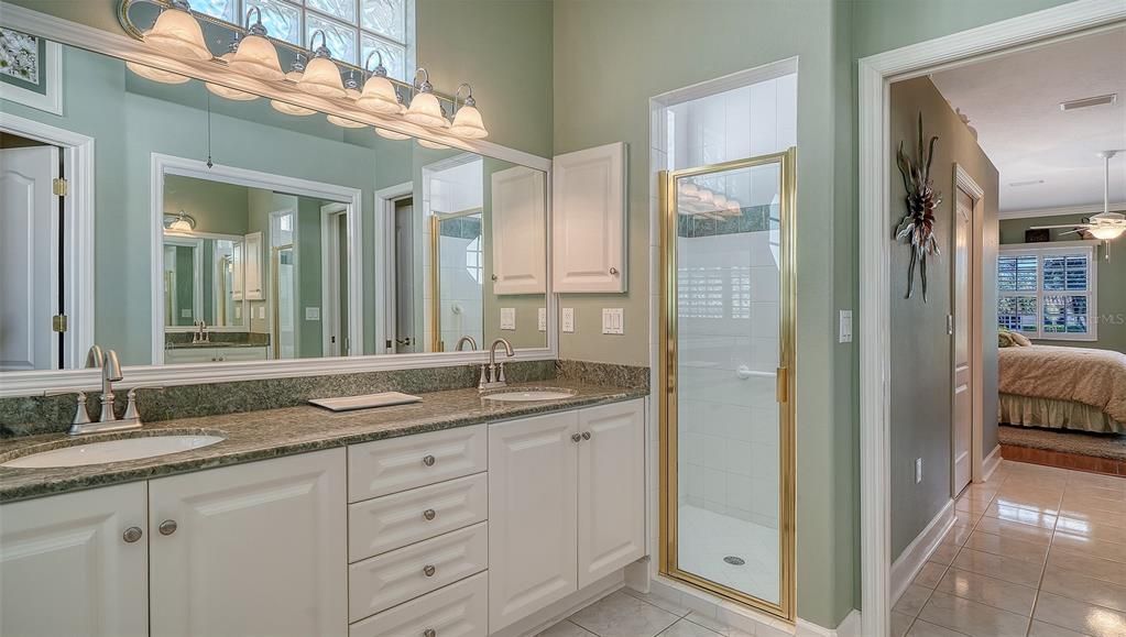 Active With Contract: $559,000 (3 beds, 2 baths, 2114 Square Feet)