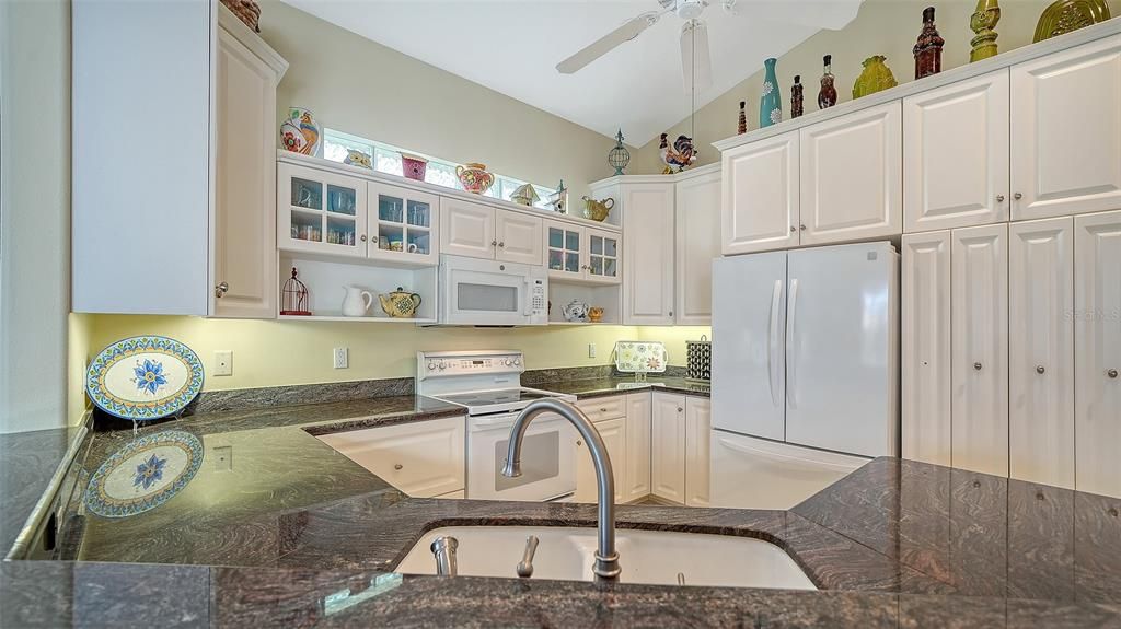 Active With Contract: $559,000 (3 beds, 2 baths, 2114 Square Feet)