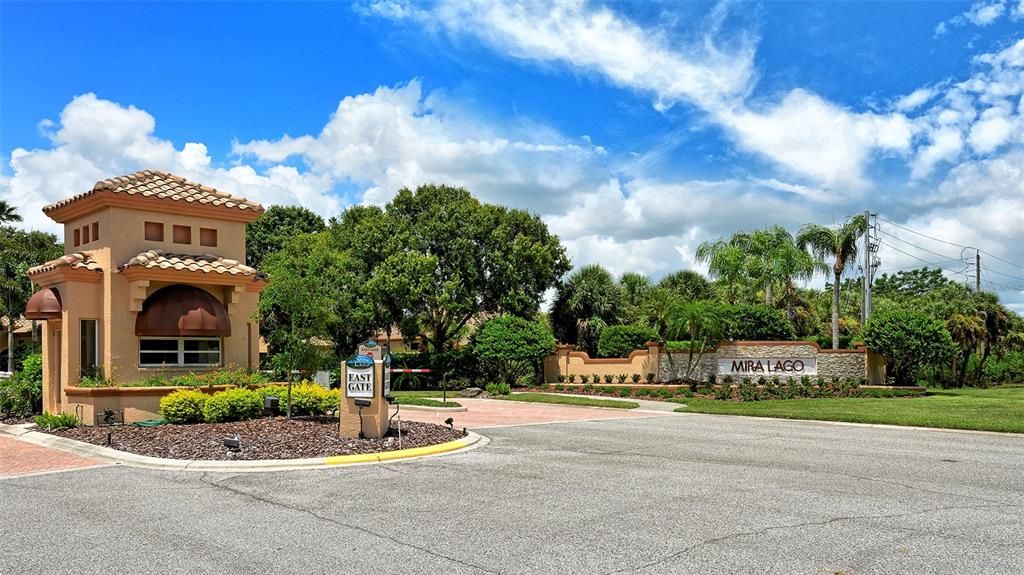 Active With Contract: $559,000 (3 beds, 2 baths, 2114 Square Feet)